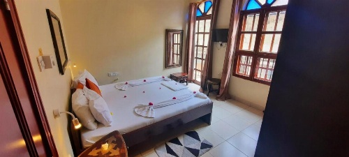 Rumaisa Hotel image 2